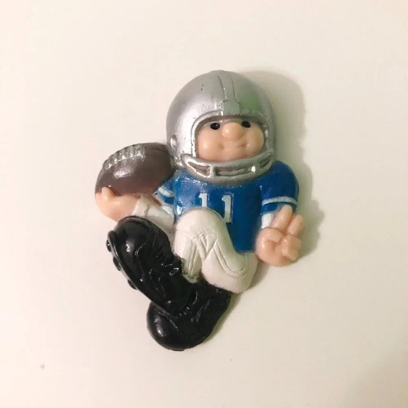 Vintage Sports Magnets Football  Basketball Baseball Collectibles - Picture 7 of 14